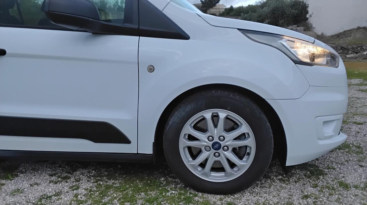 Ford Tourneo Connect Tourneo Connect 1.5 TDCi 120 CV Powershift Titanium