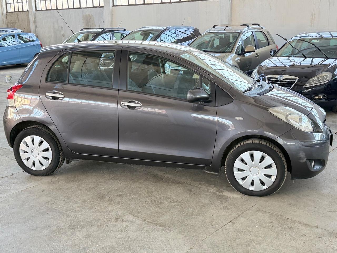 Toyota Yaris 1.3 5 porte NEOPATENTATI