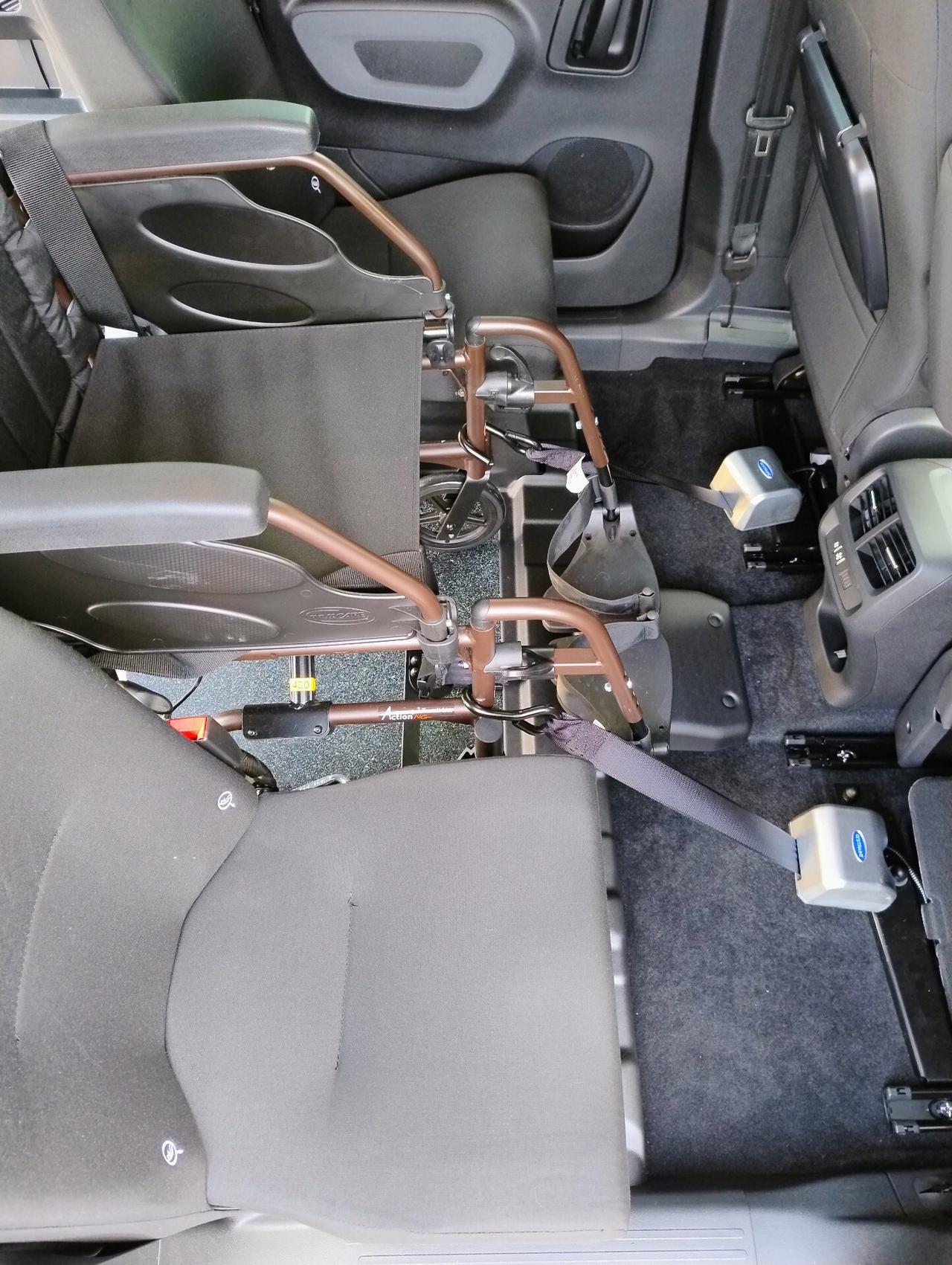 PEUGEOT RIFTER TRASPORTO DISABILI PRONTA CONSEGNA CAMBIO AUTOMATICO