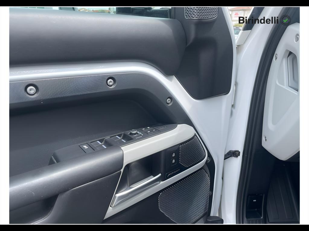 LAND ROVER Defender (2019) - Defender 110 3.0D I6 250 CV AWD Auto X-Dynamic HSE