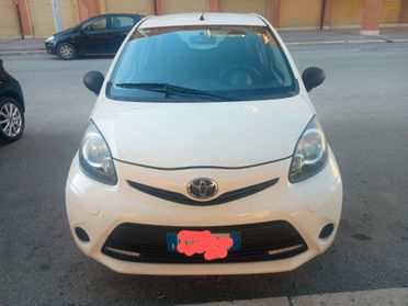 Toyota Aygo 1.0 12V VVT-i 5 porte Active Connect