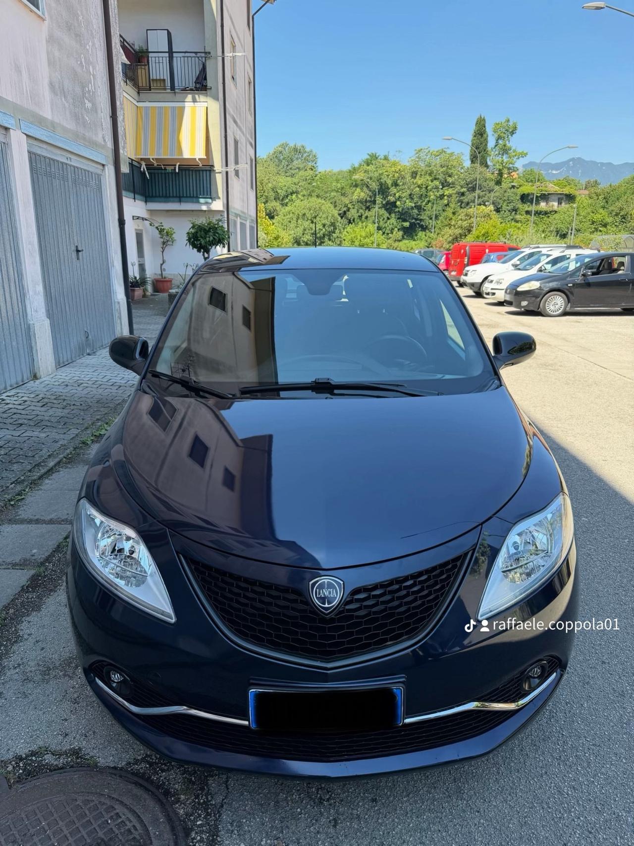 Lancia Ypsilon 1.2 69 CV 5 porte GPL Ecochic Elefantino Blu