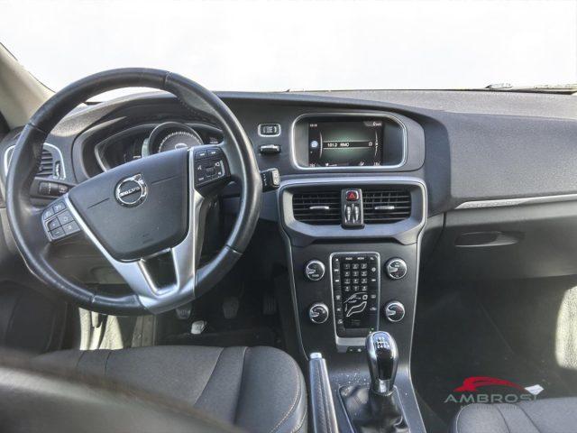 VOLVO V40 Cross Country D2 Business Plus