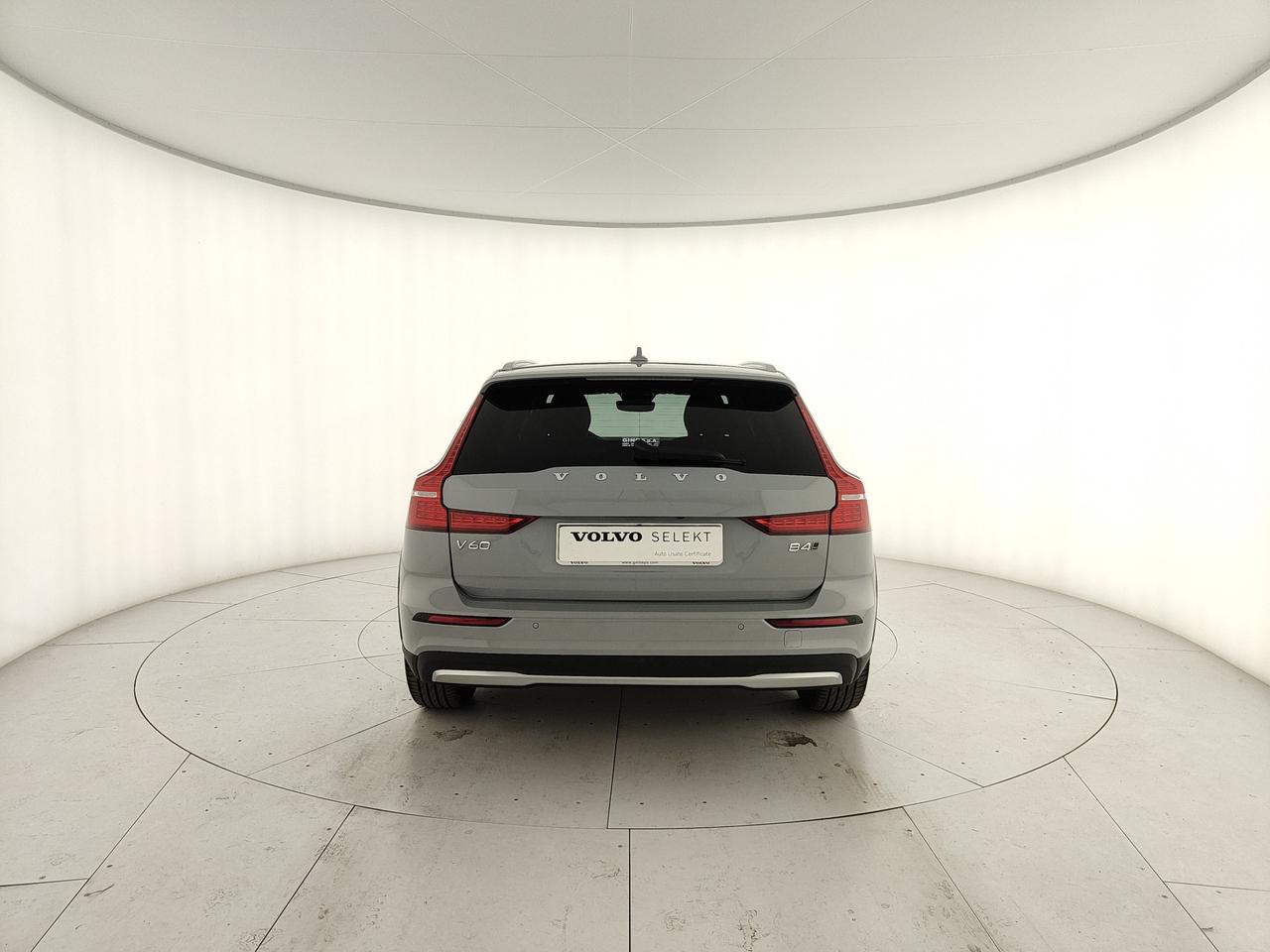 VOLVO V60 Cross Country 2.0 b4 Plus awd auto