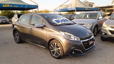 Peugeot 208 1.2 benzina neo patentati