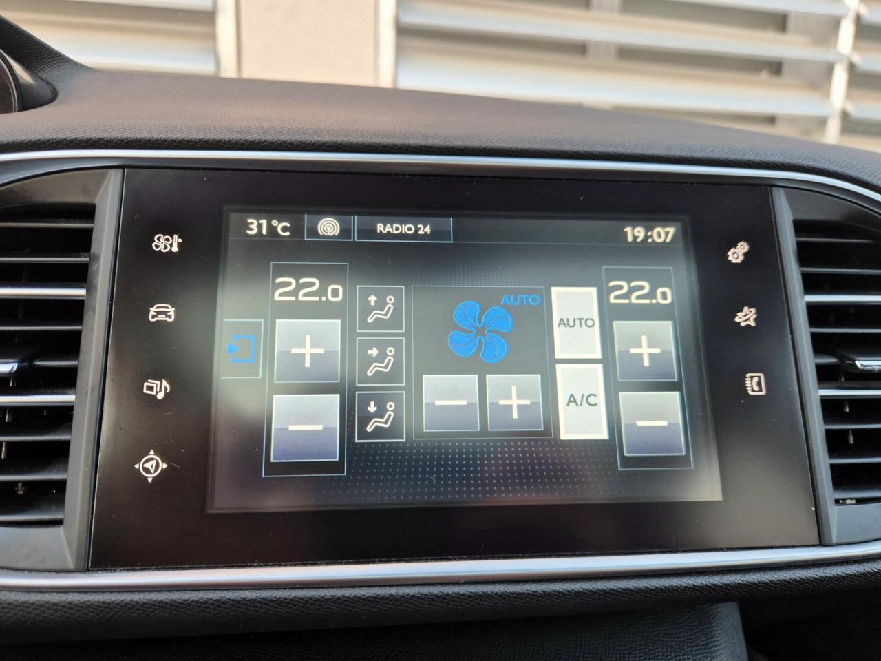 Peugeot 308 BlueHDi 120 S&S Allure