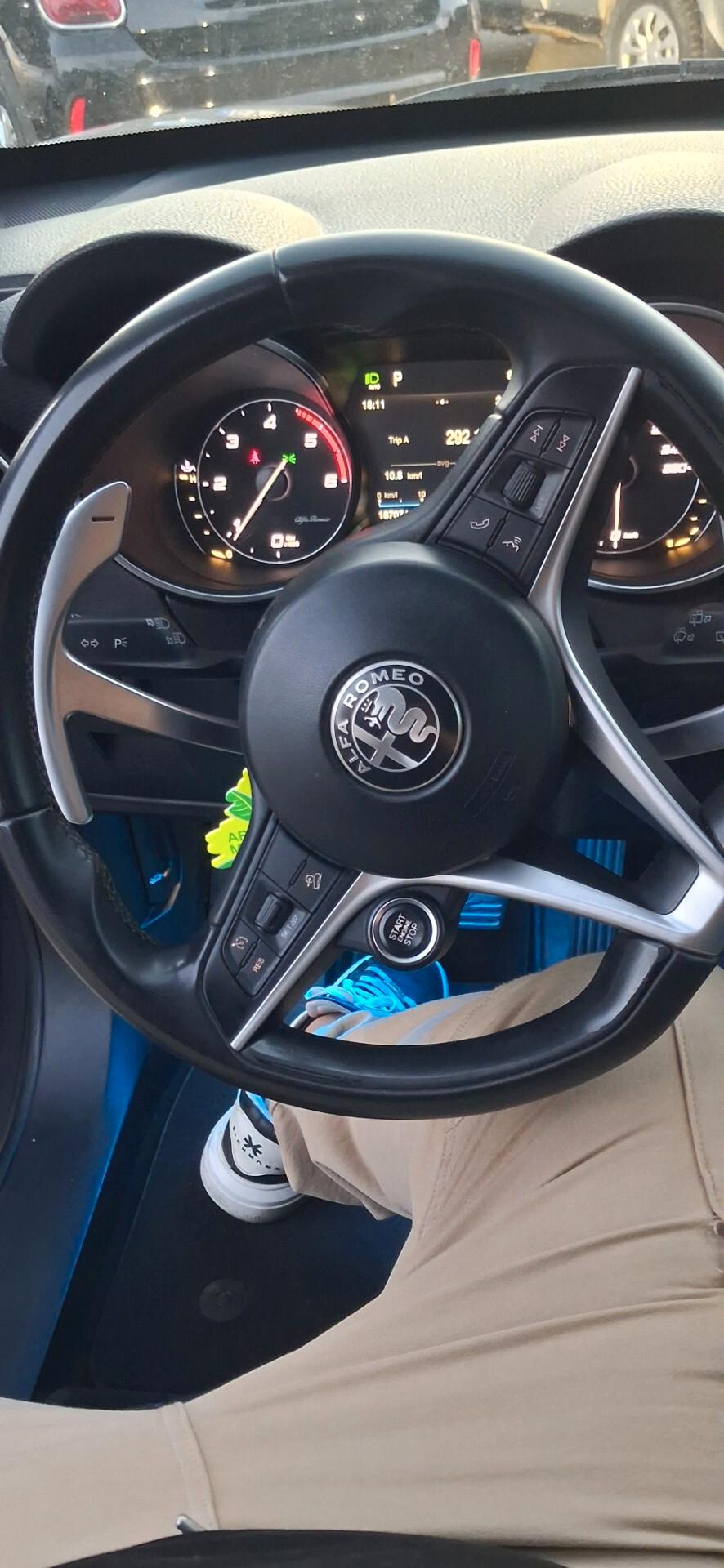 Alfa Romeo Stelvio executive 180cv "distribuzione fatta"
