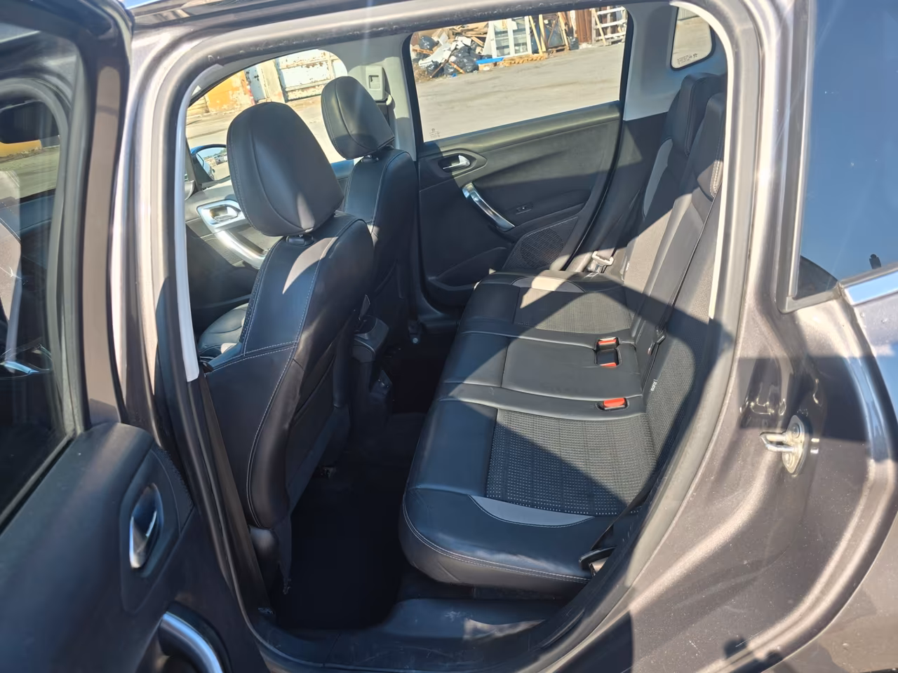 Peugeot 2008 BlueHDi 120 S&S Allure