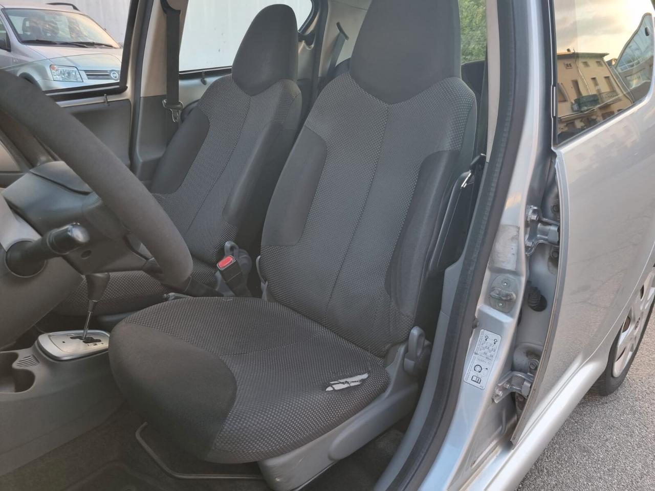 Toyota Aygo 1.0 12V VVT-i 5 porte Sol