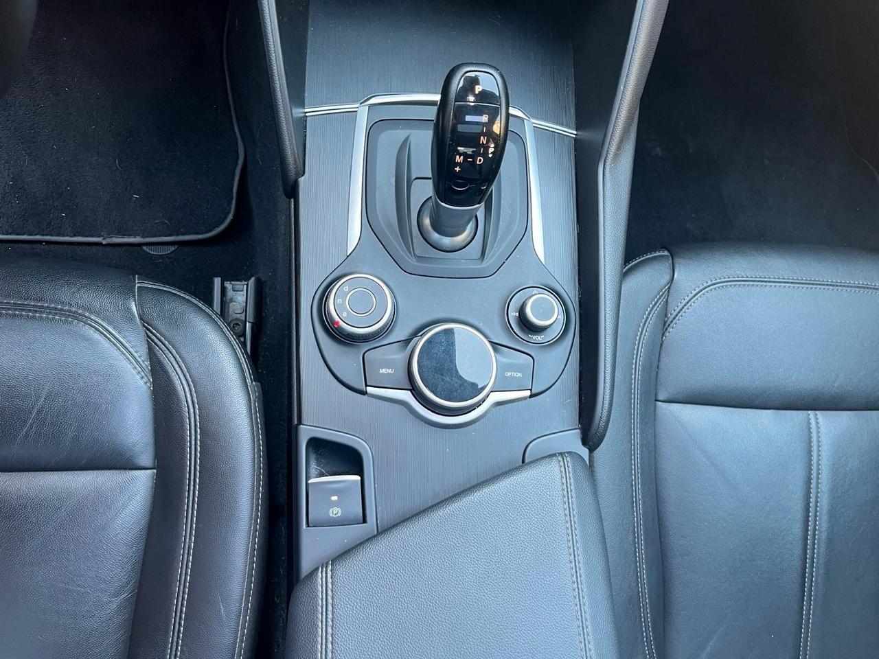 Alfa Romeo Giulia 2.2 Turbodiesel 180 CV Super