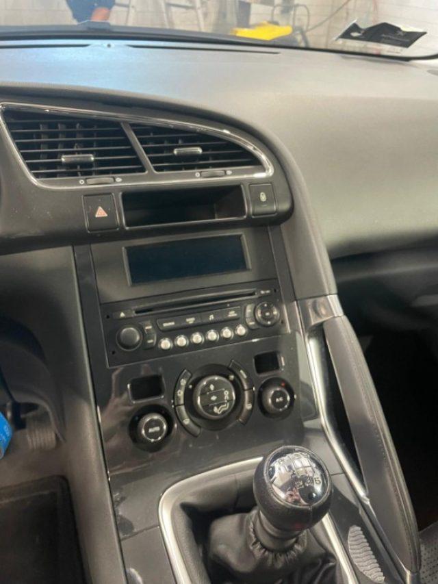 PEUGEOT 3008 1.6 HDi 112CV Tecno