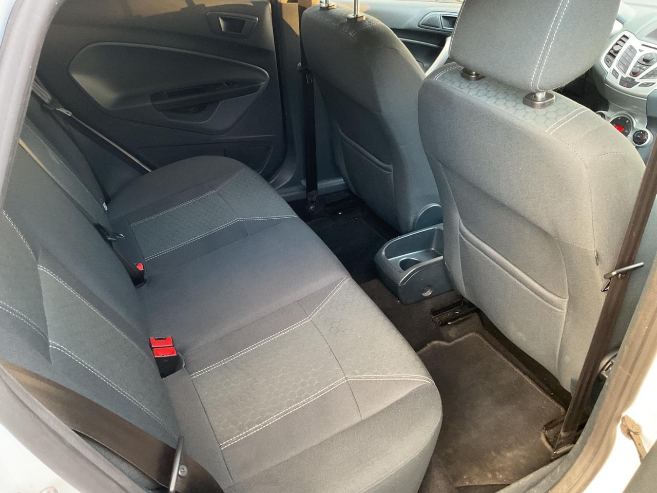 Ford Fiesta 1.2 82 CV 5 porte Titanium OK NEOPATENTATI