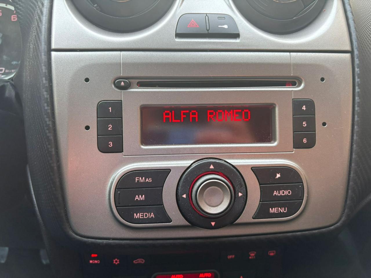 Alfa Romeo MiTo 1.4 105 CV M.air S&S Distinctive Sport Pack