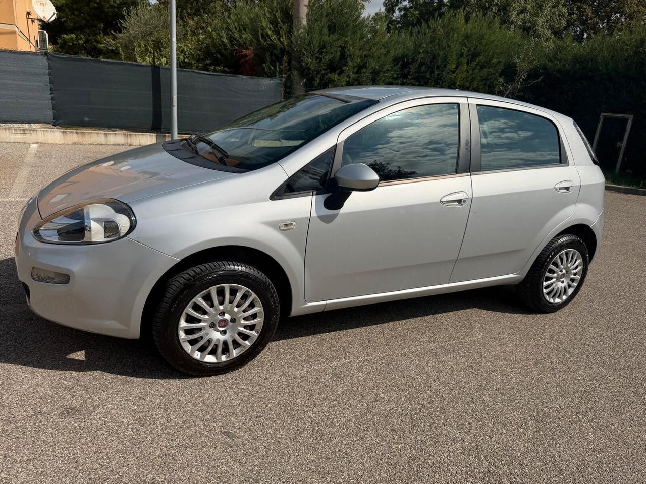 Fiat Punto 1.4 METANO - NEOPATENTATI - 12 MESI DI GARANZIA -