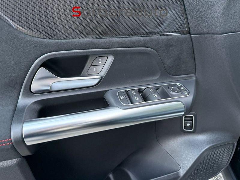 Mercedes-Benz GLA 180 Automatic AMG Line Premium.