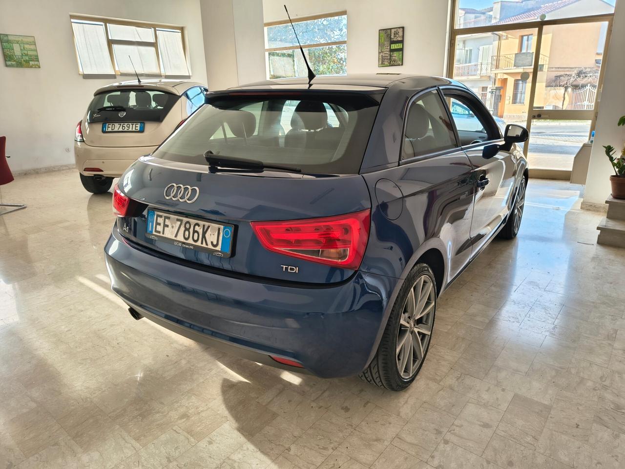 AUDI A1 1.6 TDI AMBITION "TENUTA BENISSIMO"