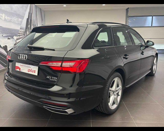 AUDI A4 Avant 40 TDI quattro S tronic Business Advanced