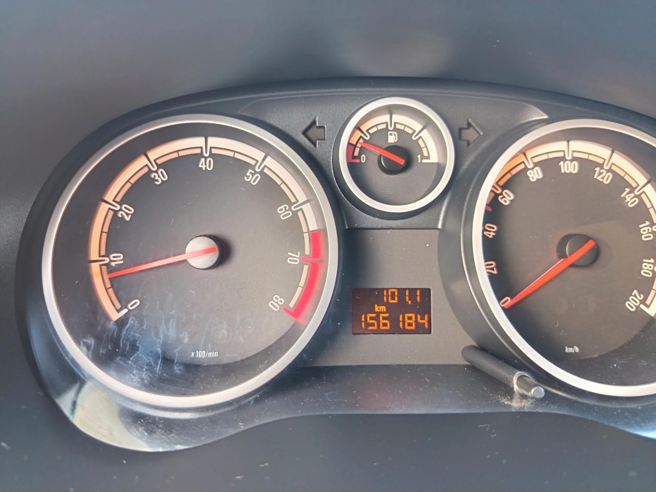 Opel Corsa 1.2 benz neopatentati 150.000km