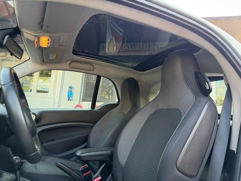 smart EQ Fortwo EQ 60kW Racingrey (22kW)