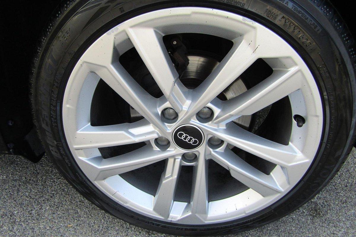 AUDI A3 SPB 30 g-tron S tronic Business