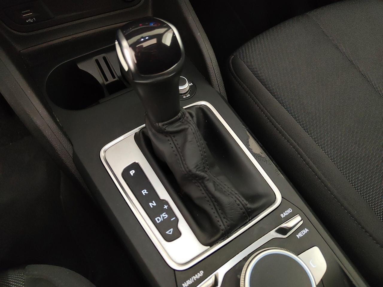 Audi Q2 30 TDI S tronic Business