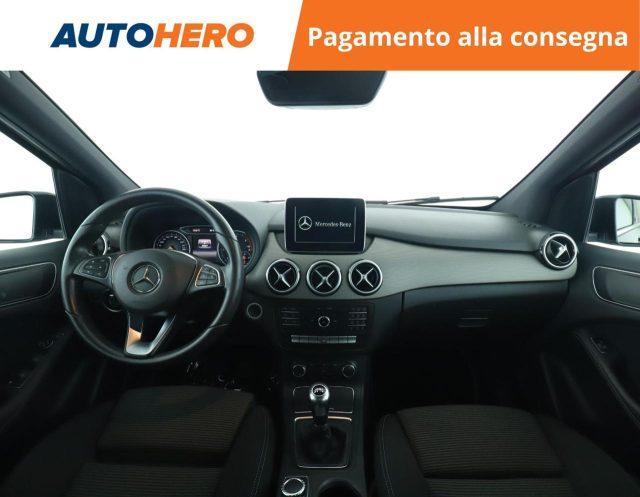 MERCEDES-BENZ B 180 d Business