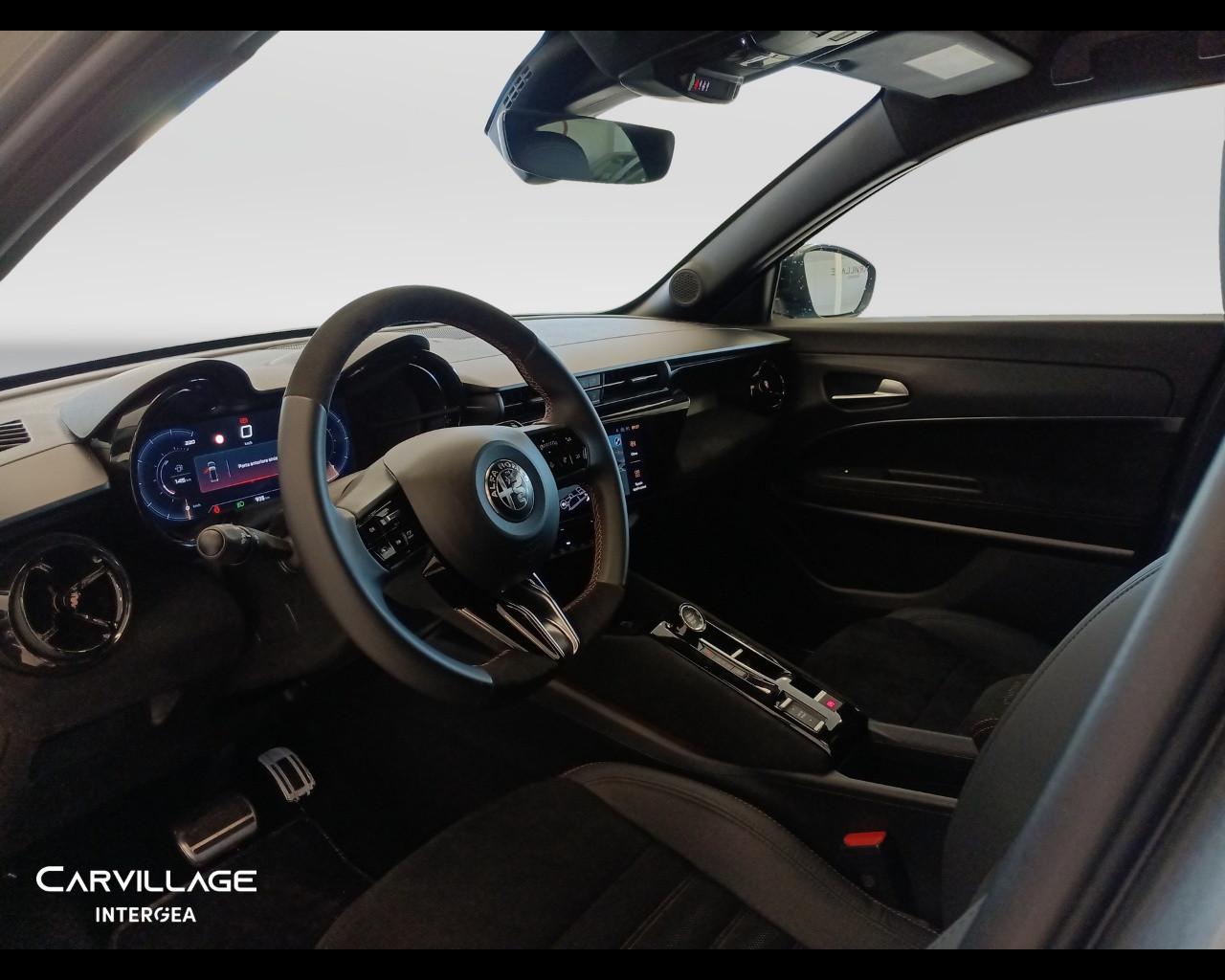 ALFA ROMEO Junior 1.2 ibrida Q4 Intensa 145cv edct6