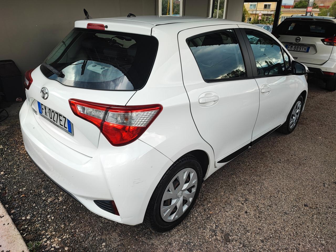 Toyota Yaris 1.0 72 CV 5 porte Lounge