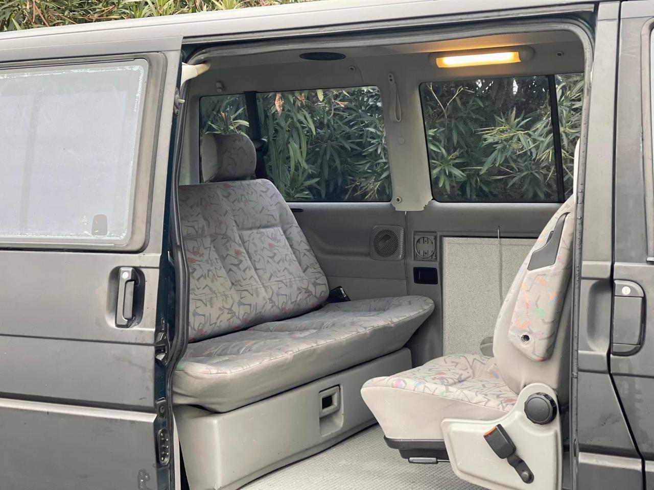 Volkswagen Transporter Transp. 2.5 TDI/102CV cat Multivan All.