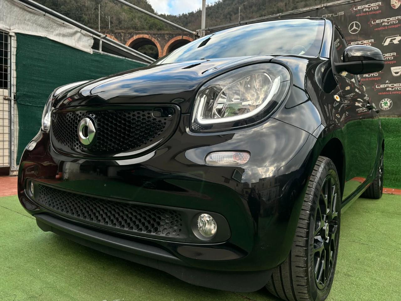 Smart ForFour 1.0 71 CV Total Black Cabrio