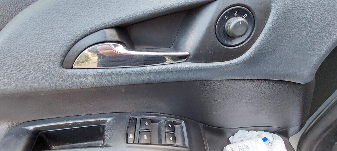 MERIVA 1,3 DIESEL 75 CV COSMO PELLE SEDILI RISCALDABILI SENSORI TELEFONOLEGA IMPECCABILE