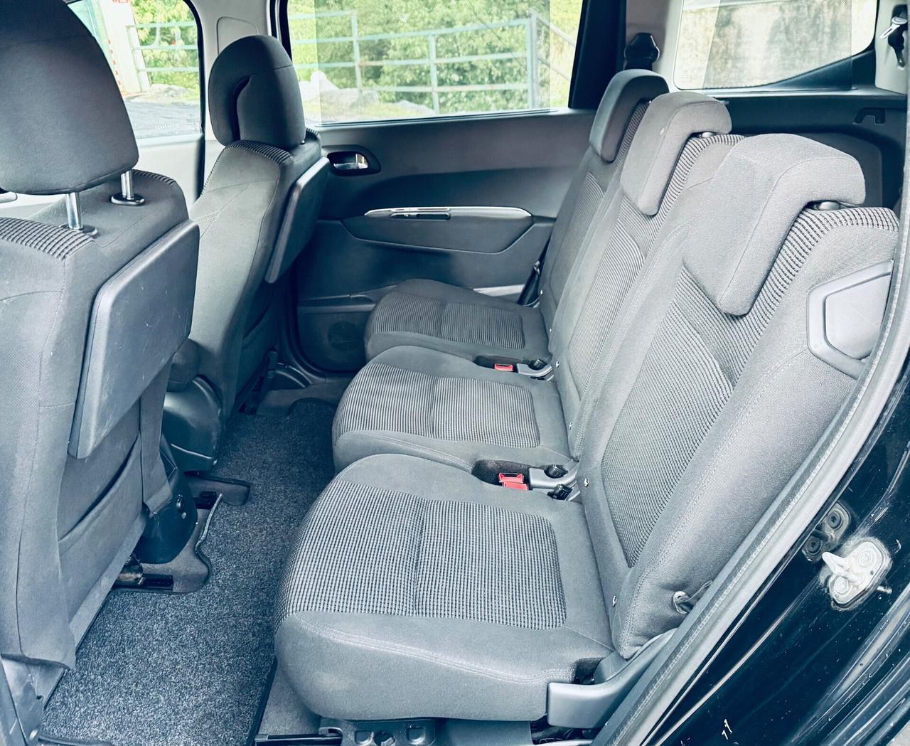 Peugeot 5008 2.0 HDi 150CV Business 7 Posti