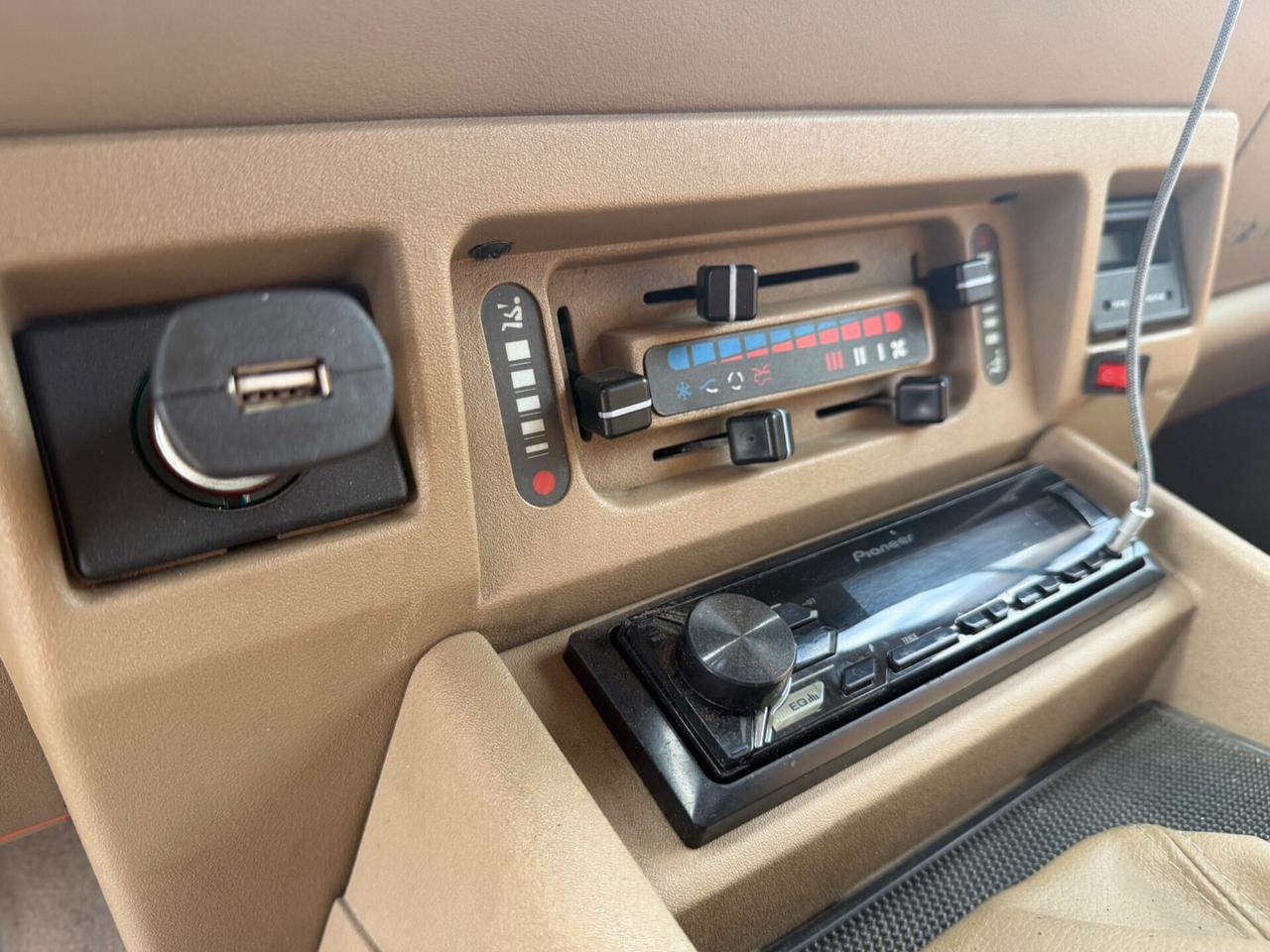 Land Rover Discovery BENZINA UNICA GPL