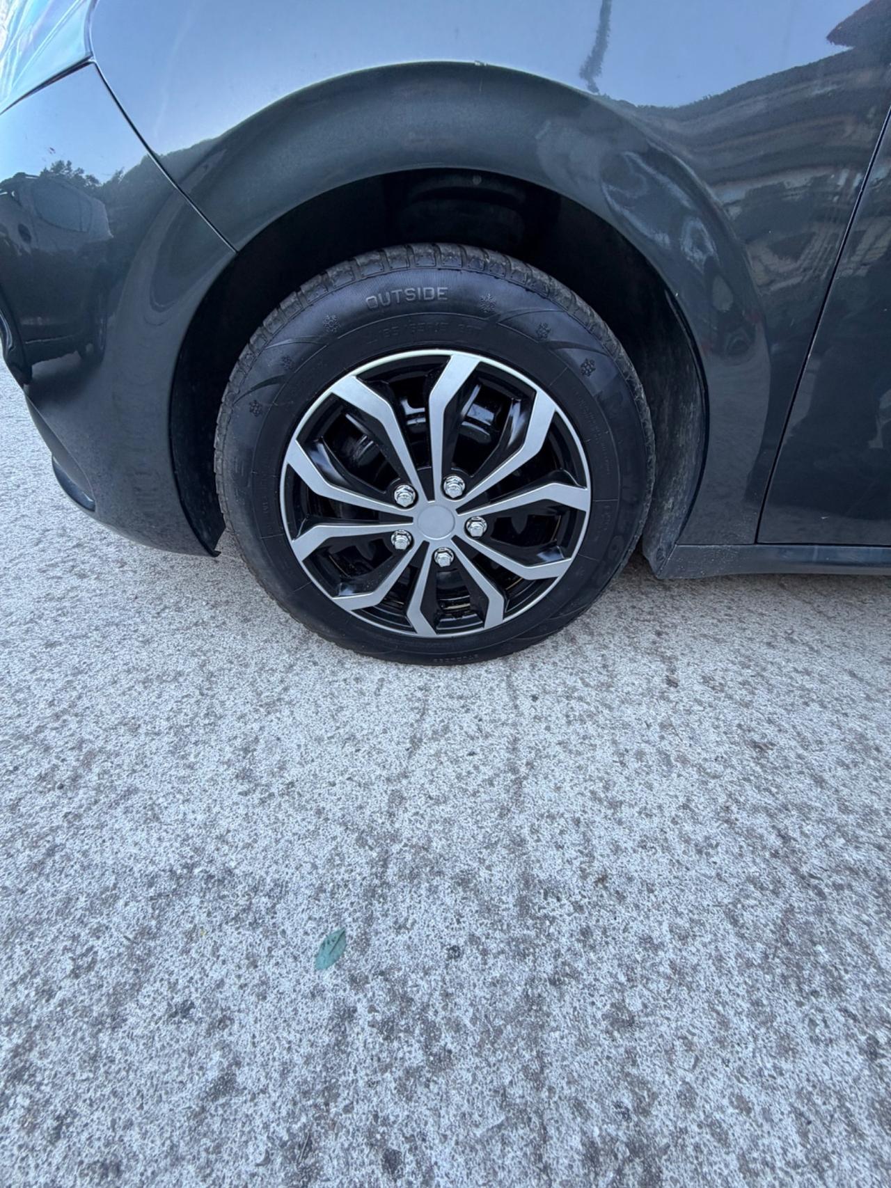 Peugeot 208 PureTech 82 5 porte Allure
