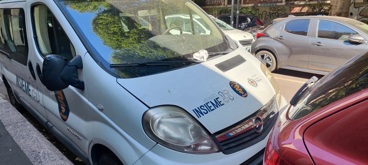 Renault Trafic 2.0 dCi , 9 posti, gancio traino