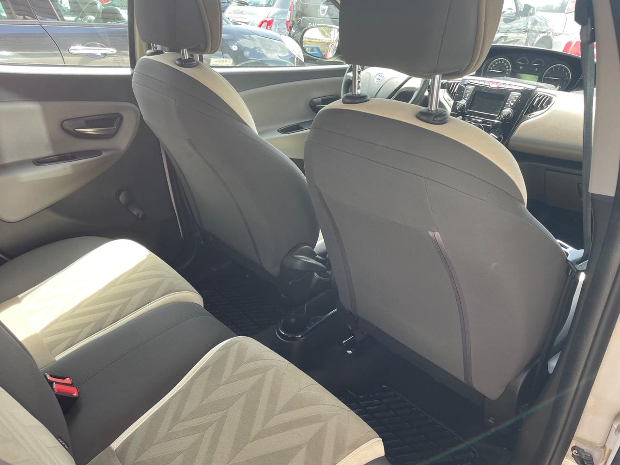 LANCIA YPSILON 900 BENZINA 85 (CV) 2017