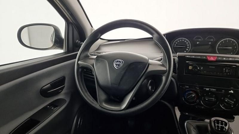 Lancia Ypsilon 1.2 69 CV 5 porte GPL Ecochic Silver