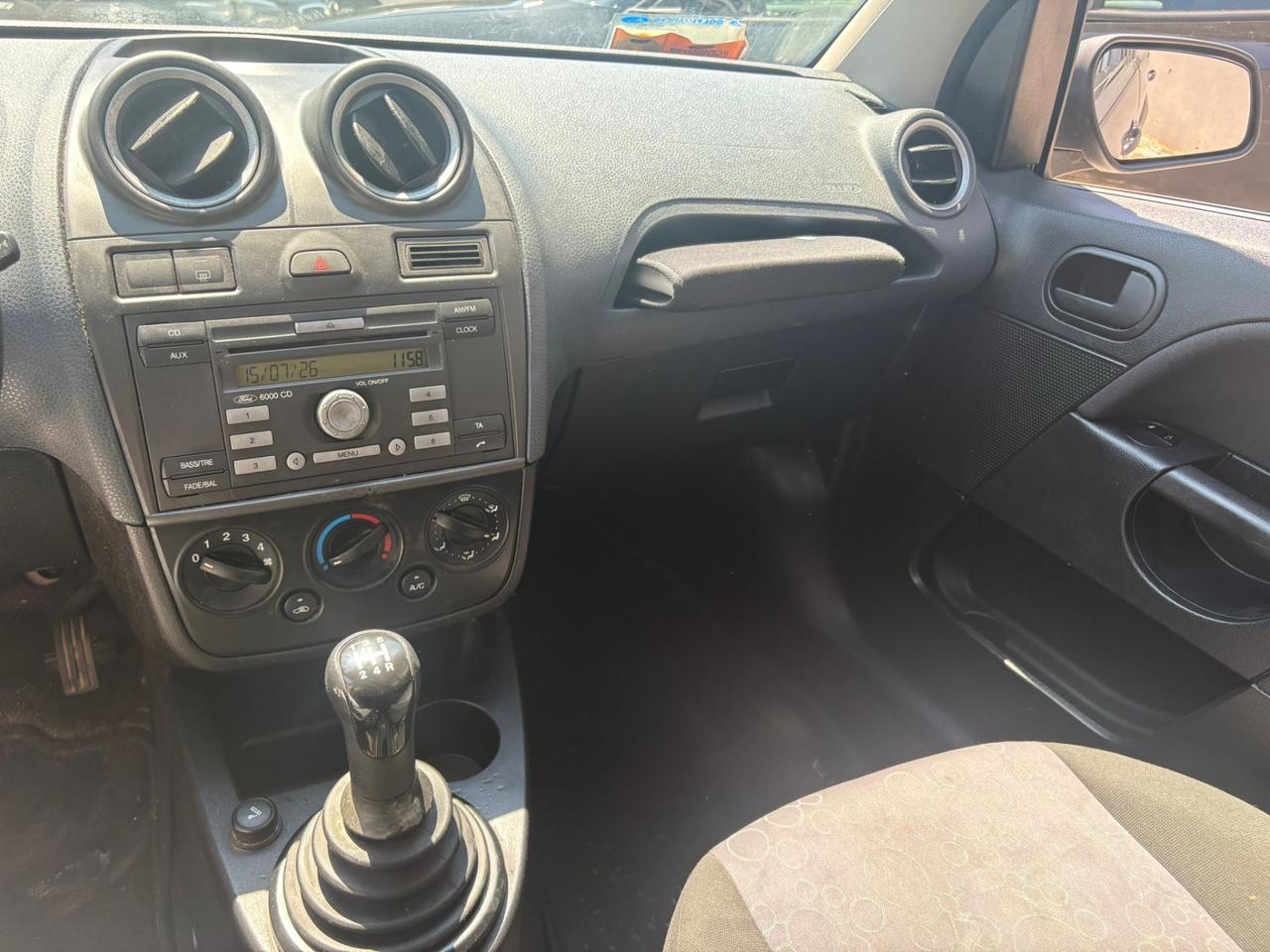 Ford Fiesta 1.2 5p. Titanium 75CV Ok Neopatentati