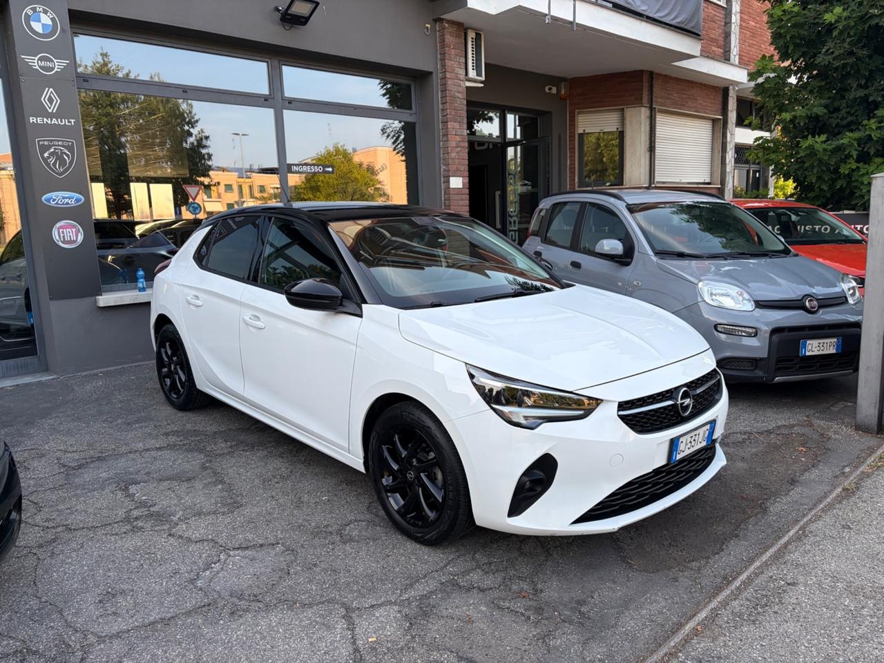 Opel Corsa 1.2 Design & Tech