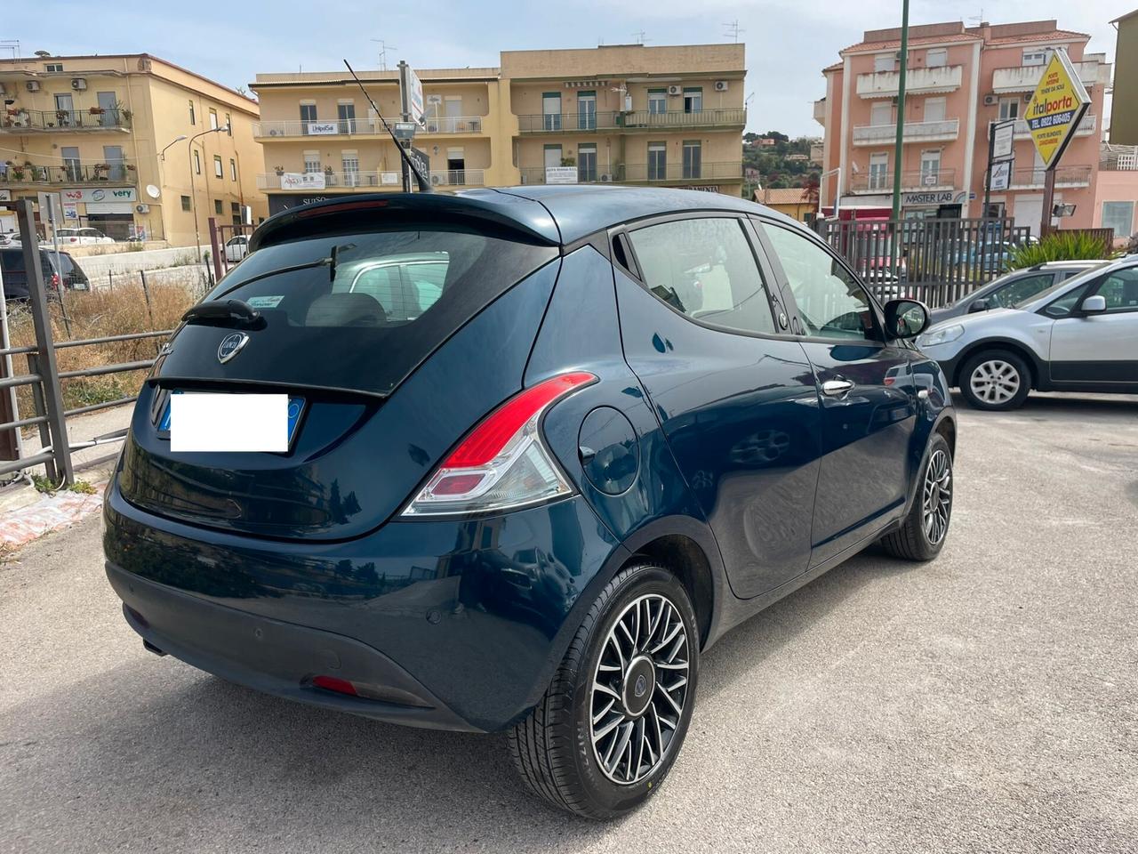 Lancia Ypsilon 1.3 MJT 16V 95 CV 5 porte Platinum