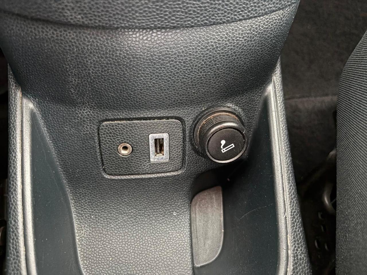 Ford Fiesta FORD FIESTA 1.2 TITANIUM 3P.