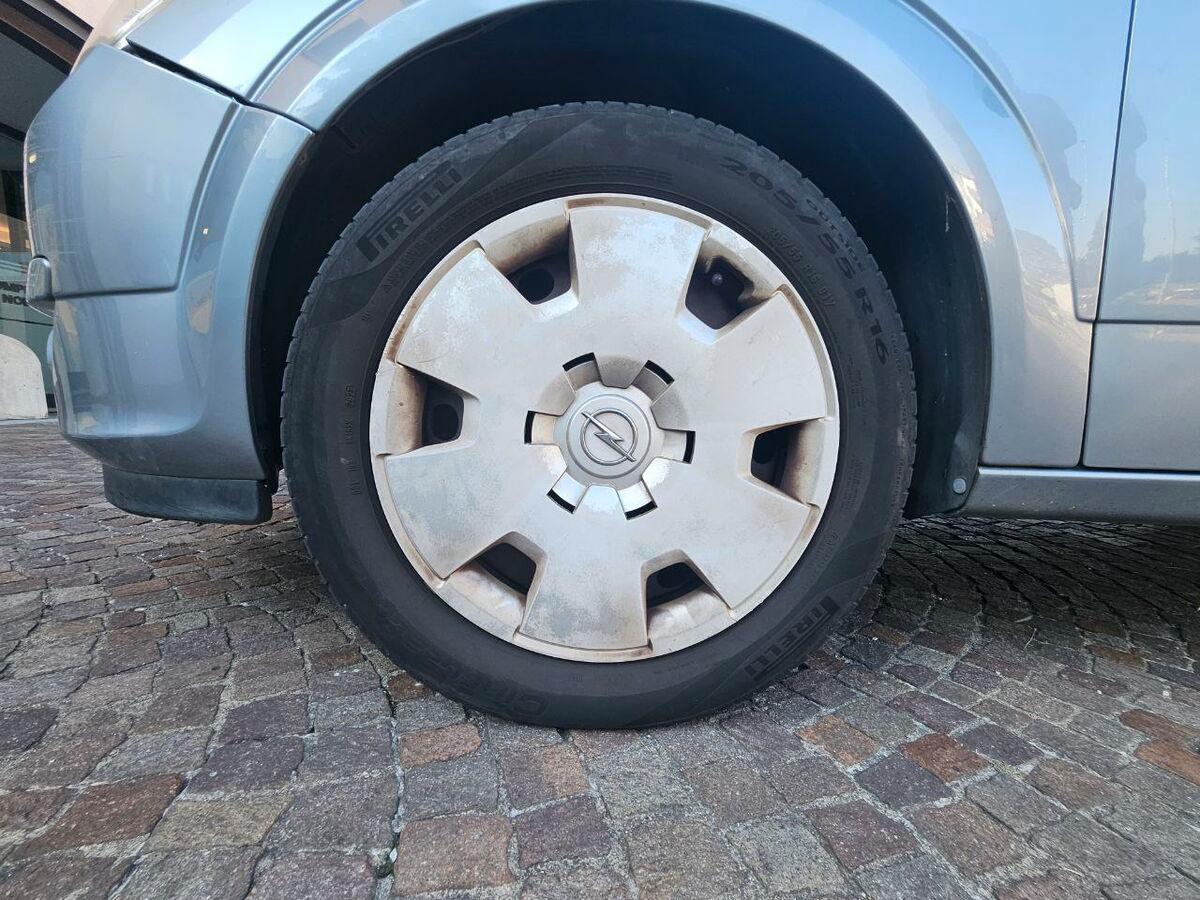 Opel Astra 1.6 twinport Enjoy 5p