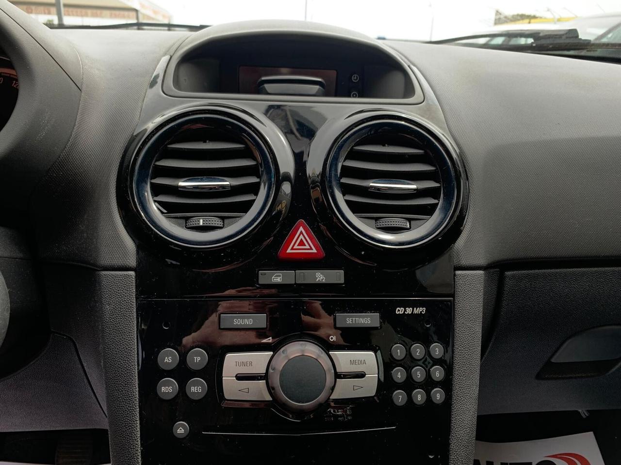 Opel Corsa 1.2 5 porte Sport