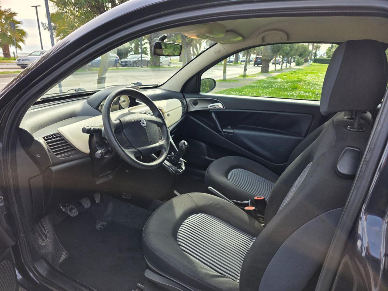 Lancia Ypsilon 3 Porte Ypsilon 1.3 mjt Argento