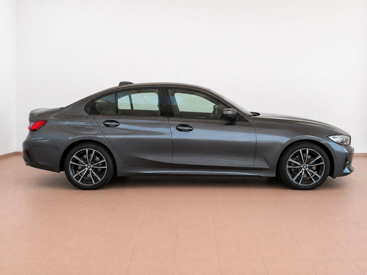 ---IN ARRIVO---Bmw 320 320d 48V xDrive Sport