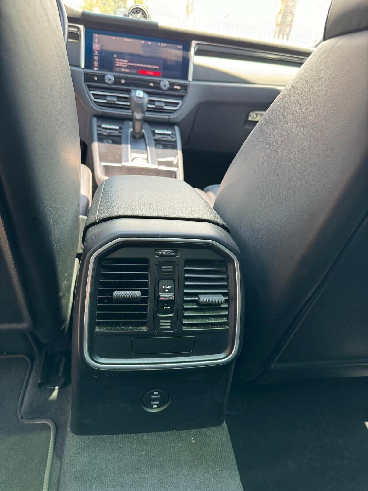 Porsche Macan 2.0 RESTAYLING UNICO PROPRIETARIO IVA ESPOSTA