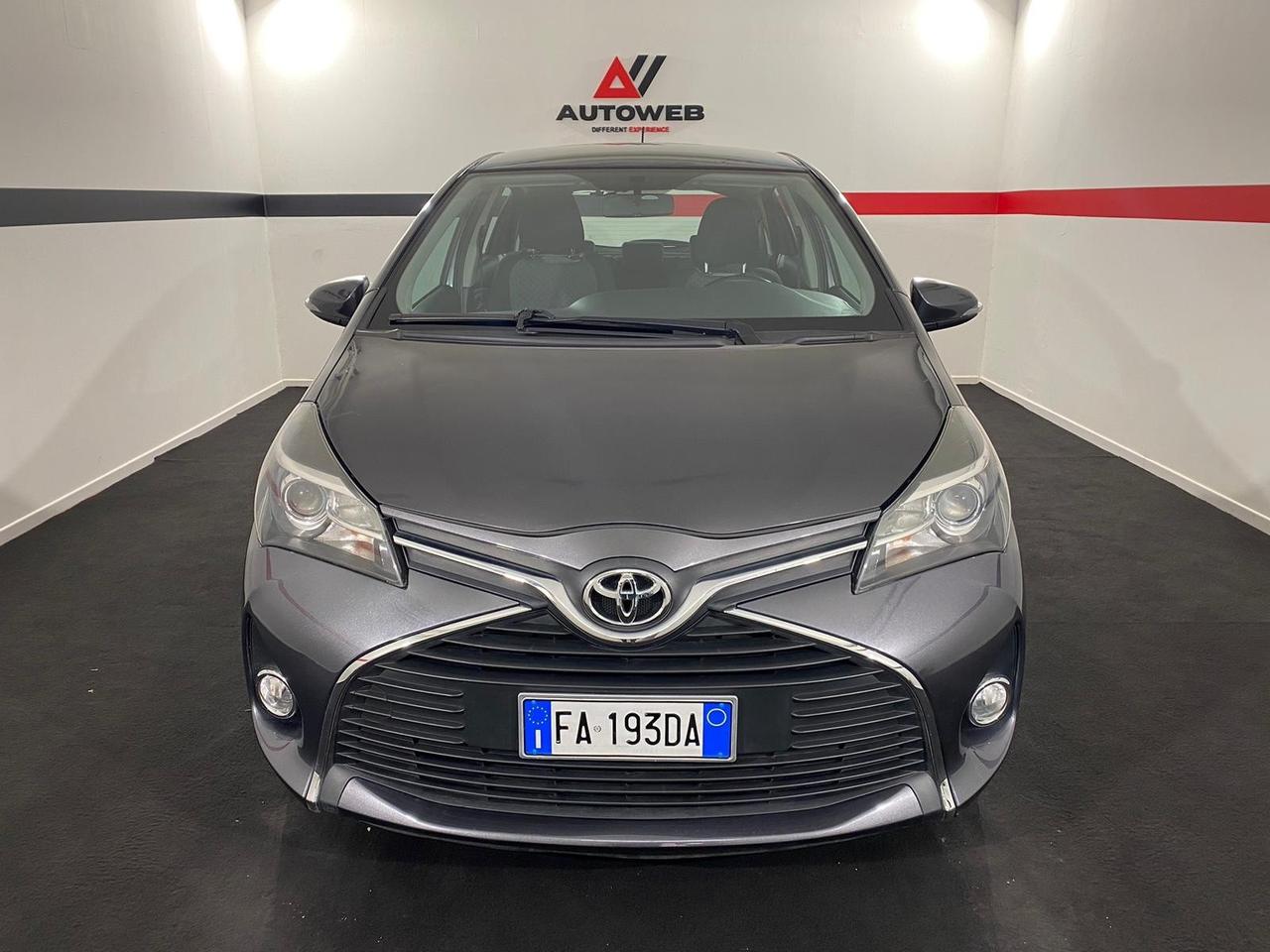 Toyota Yaris 1.0 5 porte Lounge* NEOPATENTATI *