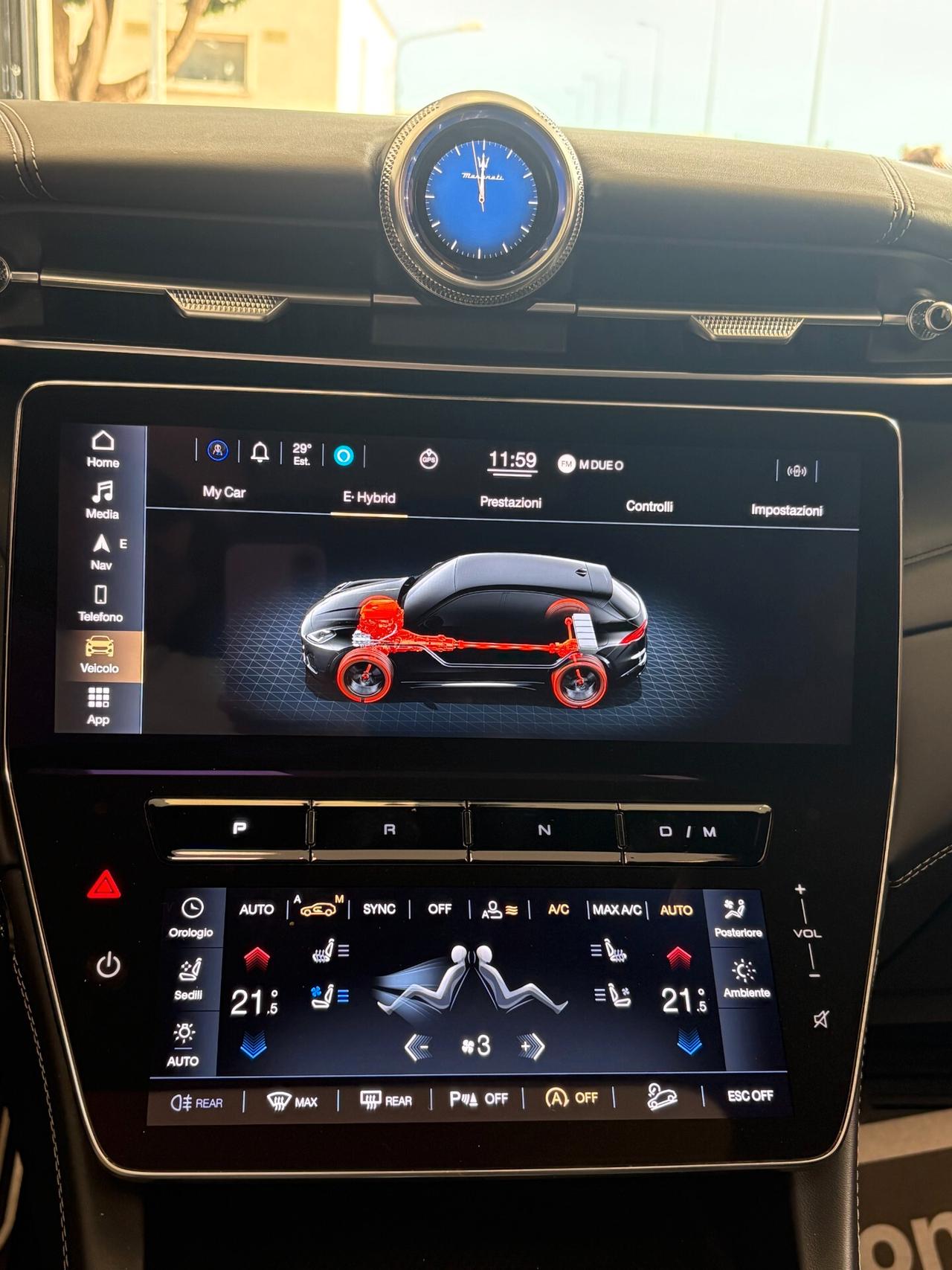 Maserati Grecale 2.0 mhev 330cv(benz/elettrica)modello MODENA con TETTO APRIBILE,VIRTUAL COCKPIT,TELECAMERA,APPLE CAR
