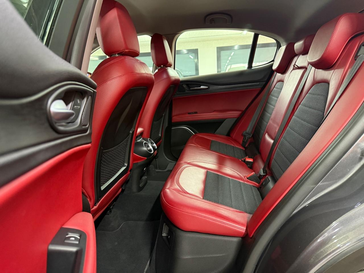 Alfa Romeo Stelvio 2.2 Turbodiesel 180 CV AT8 Q4 Executive