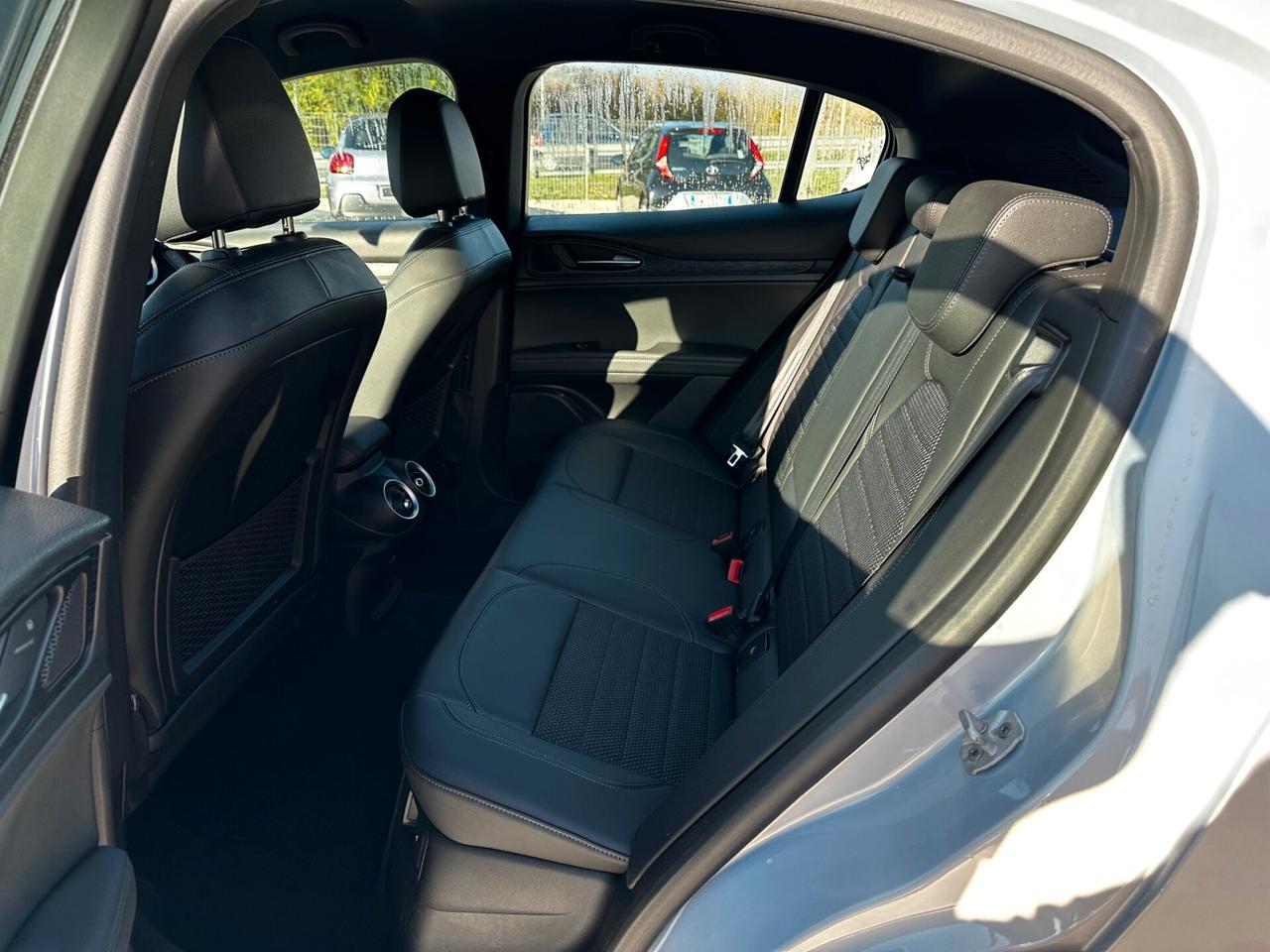 Alfa Romeo Stelvio 2.2 Turbodiesel 160 CV AT8 RWD Sprint